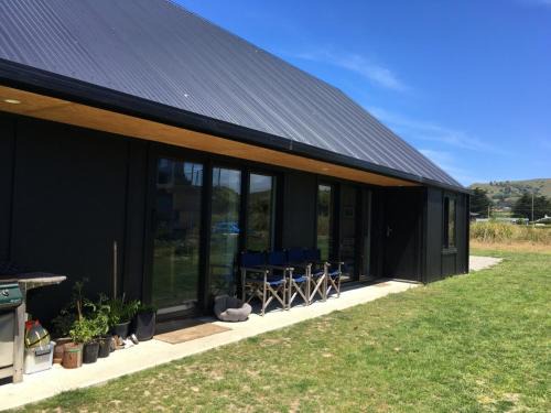 Karitane Casa | The Black Barn - Karitane Beach