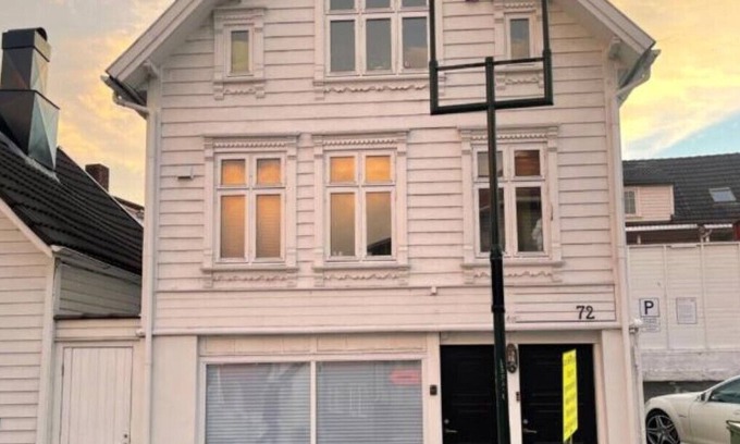 Stavanger Condominio | The Black Door
