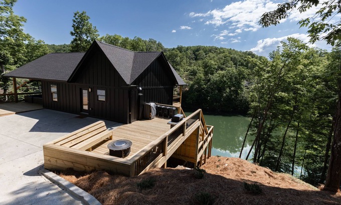 Maynardville Casa | The Black Pearl on Norris Lake