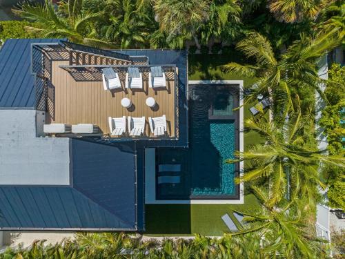 Holmes Beach Casa | The Black Pearl
