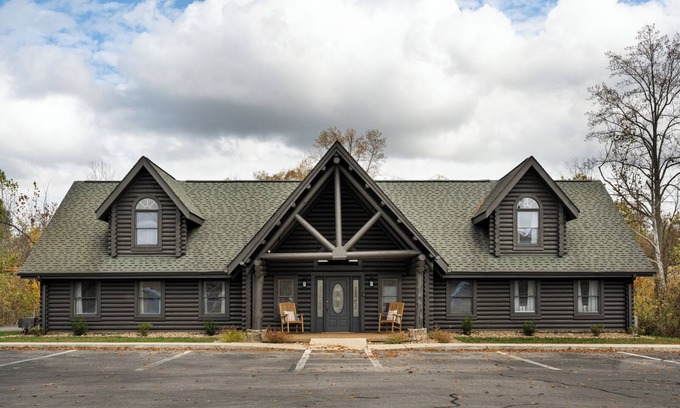 Baxter Cabina | The Blackburn Grand Cabin