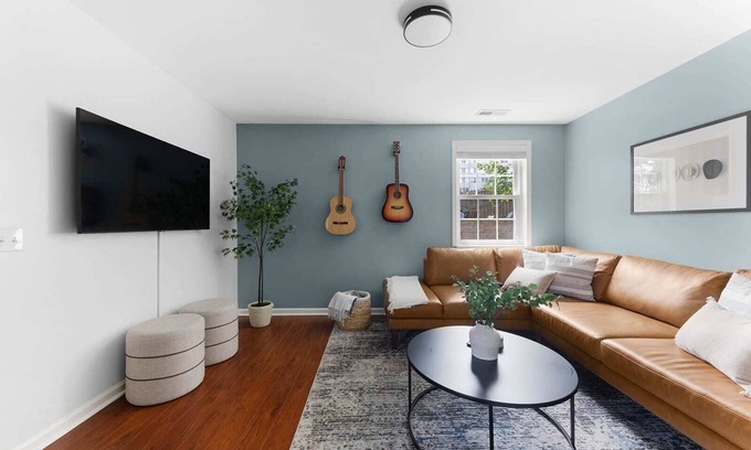 Edgehill Casa | The Blue Bungalow - 4 beds + 7 Mins To Broadway!