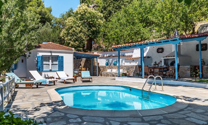 Skopelos Cabaña | The Blue Cottage - totalmente privado, con piscina, en el campo