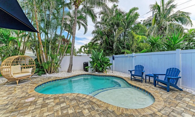 Holmes Beach Casa | The Blue Haven managed by Beach Retreats Vacation Rentals