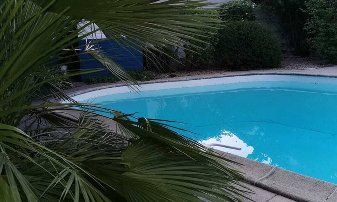 Le Bouscat Casa | THE BLUE HOUSE