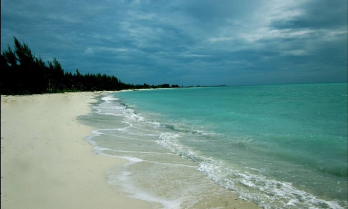 Freeport Casa | The Blue Inn Villa, 3 Bedroom Vacation Home