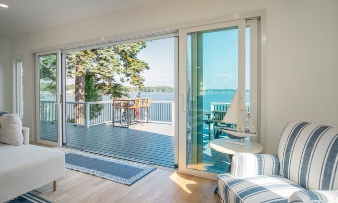 Fox Lake Casa | The “Blue Sapphire” 3BR/3BA Luxury Lakefront Home on Mineola Bay | Stunning Views on Chain O Lakes