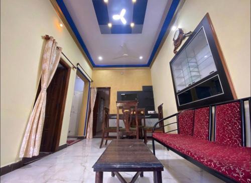 Mysore Apartamento | The bluebird residence