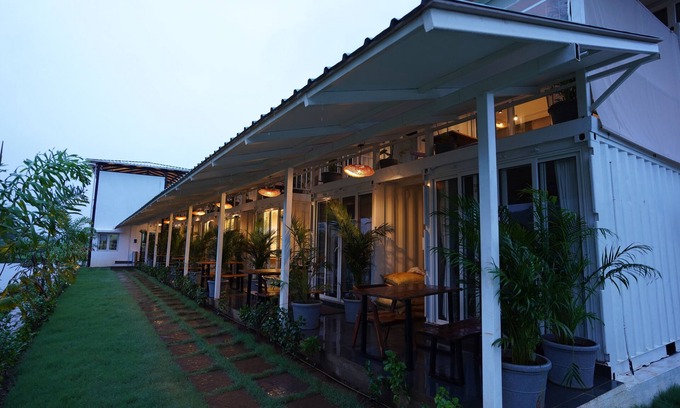 Karjat Complejo | The Boat Club