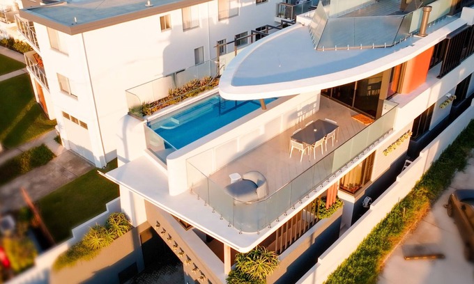 Curl Curl Casa | The Boathouse Executive Luxury House in Curl Curl