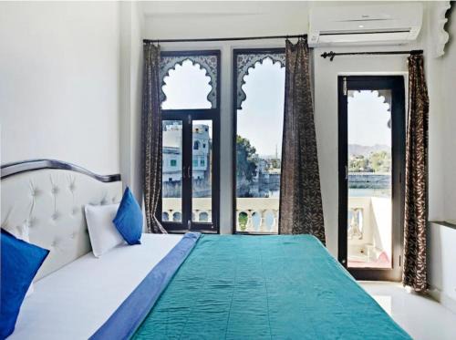 Lake Swaroop Sagar Cama Y Desayuno | The Boho Royal Udaipur