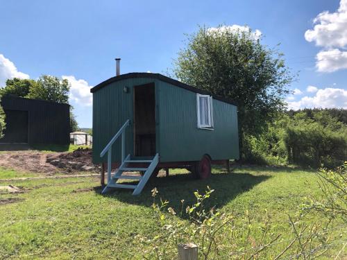 Perth Otro | The Bothy and Wagon at Pitmeadow Farm