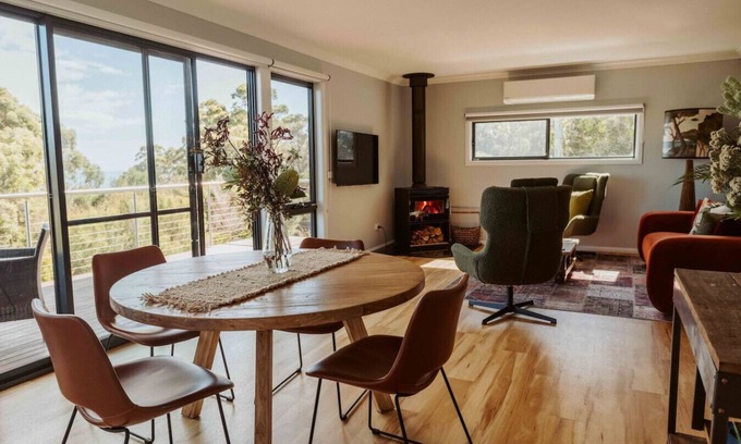 Waratah-wynyard Council Casa | The Bothy at Dòigh Nàdair - Boat Harbour