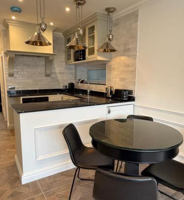 Golders Green Apartamento | The Brent Cross Suite