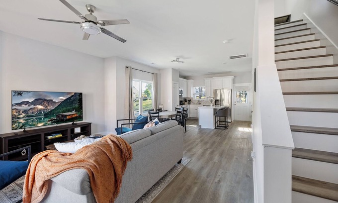 Kannapolis Casa | The Briar ~ Sleek 3BR New Home Walk to DT w/Outdoor Area
