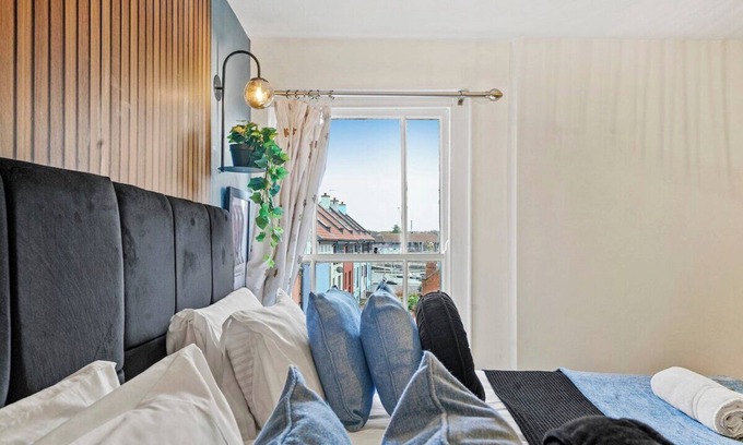 Bristol Floating Harbour Apartamento | The Bristol Harbourside Apartments - Sleeps 16