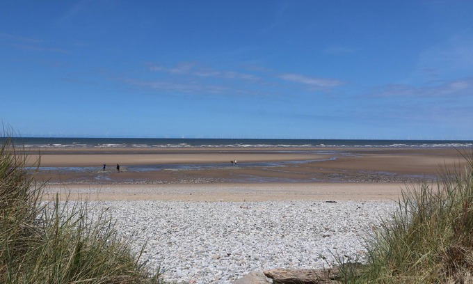 Towyn Cabaña | THE BUNGALOW, pet friendly, character holiday cottage in Towyn