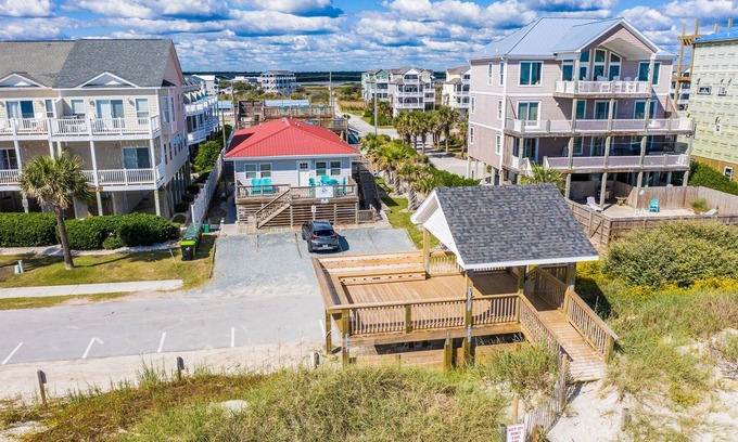 Surf City Apartamento | The Bungalows B- Beachfront - Dog Friendly - Gazebo – Bikes