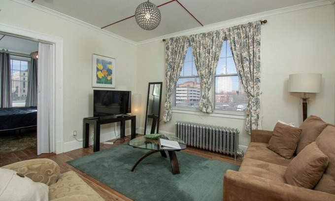 Downtown Hartford Apartamento | The Bushnell Suite C2 CURRENT Upgrades are Underway Daily!