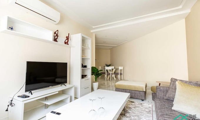 Les Berges Du Lac II Apartamento | The Business Flat central fully equipped garage