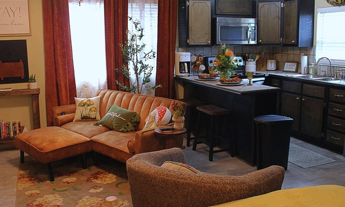 Batesville Casa | The Button Bungalow near Historic Downtown Batesville