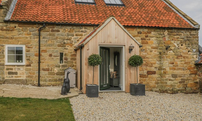 Briggswath Casa | THE BYRE, pet friendly, luxury holiday cottage in Whitby