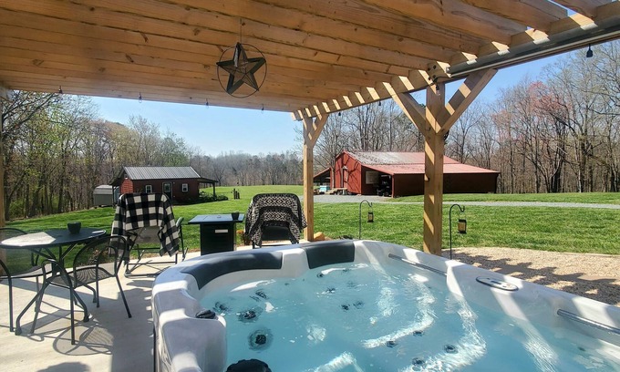 King Cabina | The Cabin - The Hot Tub is Ready! Get Cozy Time!!