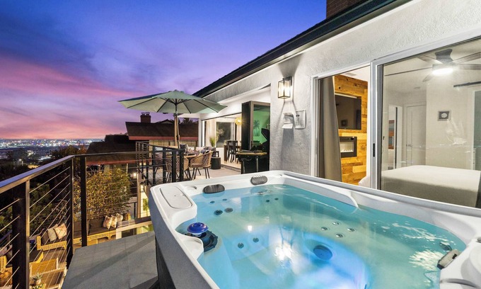 Mission Hills Casa | The California - Indulge in San Diego luxury