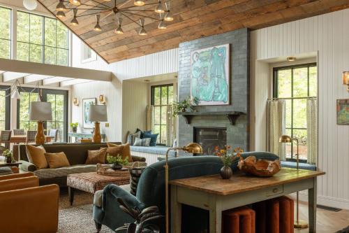 Carlton Casa | The Carly Fern Lodge