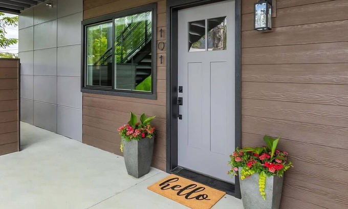 Ponderay Condominio | The Carnelian Condo- Centrally Located 2 Bedroom Condo in Ponderay