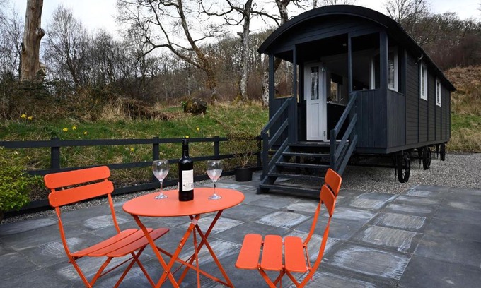 Fort William Casa | The Carriage