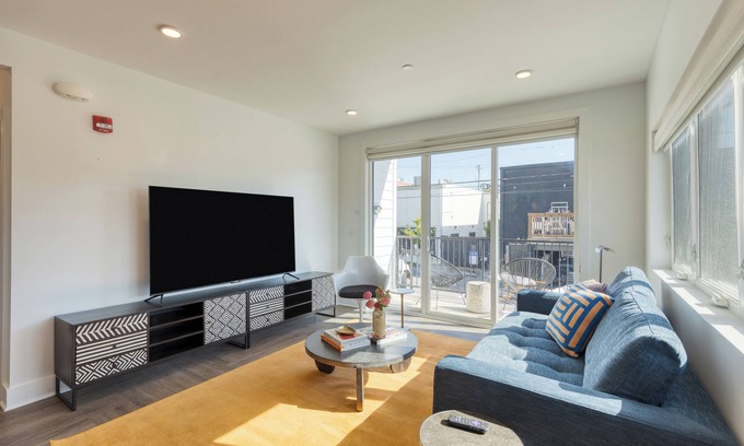 Historic Edgefield Apartamento | The Carter by AvantStay | 2nd Floor, Sleeps 48