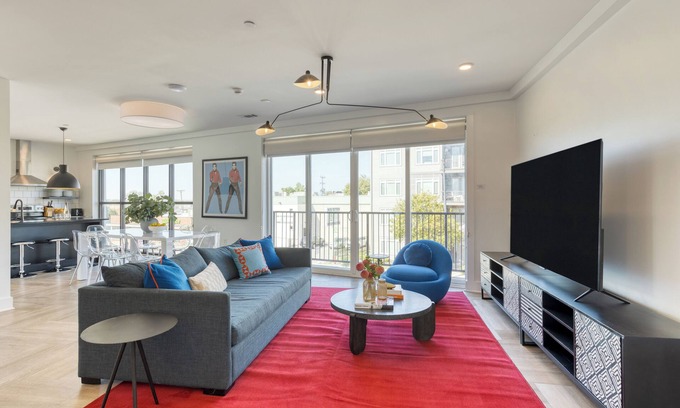 Historic Edgefield Casa | The Carter by AvantStay | 3rd Floor, 15 Bedrooms