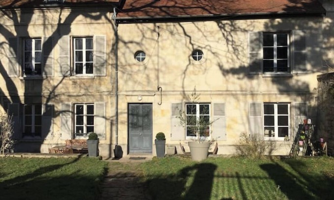 Vic-sur-Aisne Casa | The Castle House