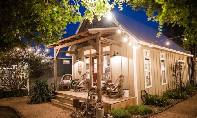 Gruene Casa | The Cedar Lodge at Gruene B&B