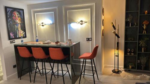 Blue Area Apartamento | The Centaurus One, Two & Studio Apartments EasyStay