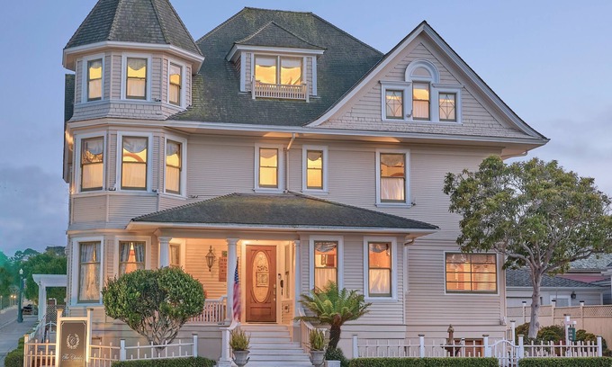 Pacific Grove Cama Y Desayuno | The Charles Pacific Grove - Artfully Designed Inclusive Inn