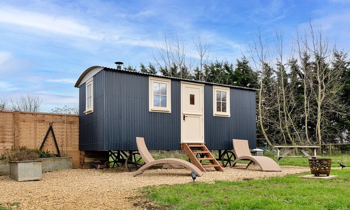 Brackley Chalet De Esquí | The Chicken Hut