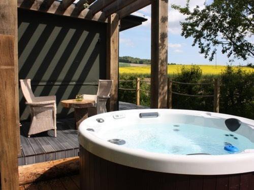 Wallingford Cabina | The Chilterns View
