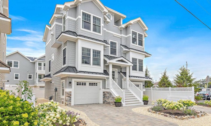 Beach Haven Gardens Casa | THE CHLOÉ beach haven gardens - 5BR Luxury Rental - Oceanside