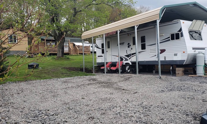 Canaan Valley Casa | THE CLASS ACT