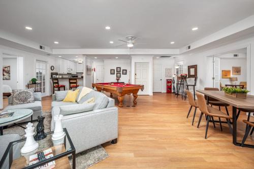 Chapel Hill Casa | The Clubhouse Hideaway