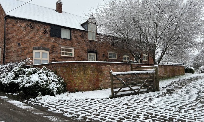 Malpas Apartamento | The Coach House Annex Malpas
