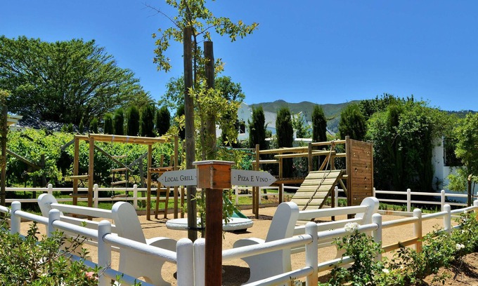Drakenstein Casa | The Coach House at Val du Charron