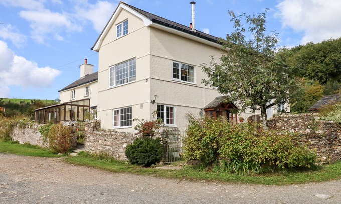 Bere Alston Casa | THE COBBLES, pet friendly, character holiday cottage in Bere Alston