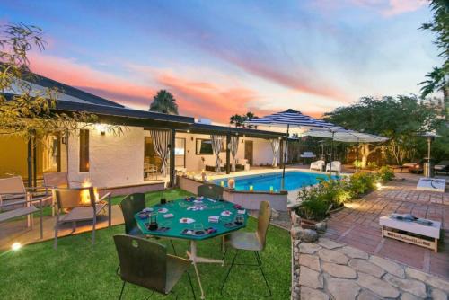 Desert Park Estates Casa | The Colony Enclave - Number 1 Hideaway in Palm Springs