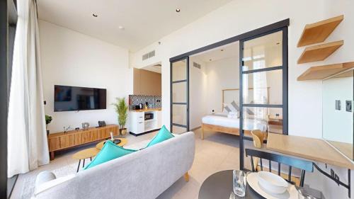 Jumeirah Village Triangle Hotel | The Community Jumeirah Village