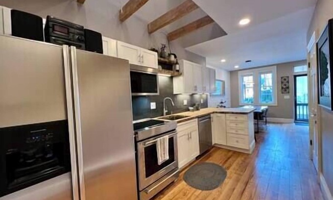 Historic Downtown Lancaster Casa | The Conestoga House - Theater & Business District
