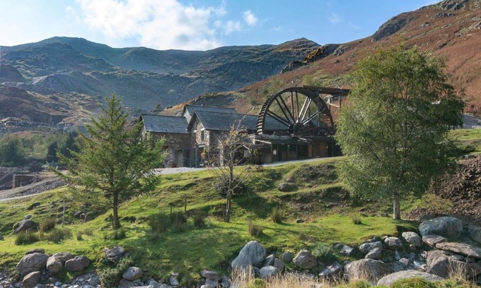 Coniston Casa | The Coppermines Mountain Cottages - Sawyers, Millrace, Pelton Wheel, Sleeps 16