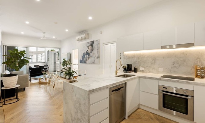 South Brisbane Apartamento | The Cordelia Sweeping South Brisbane Style